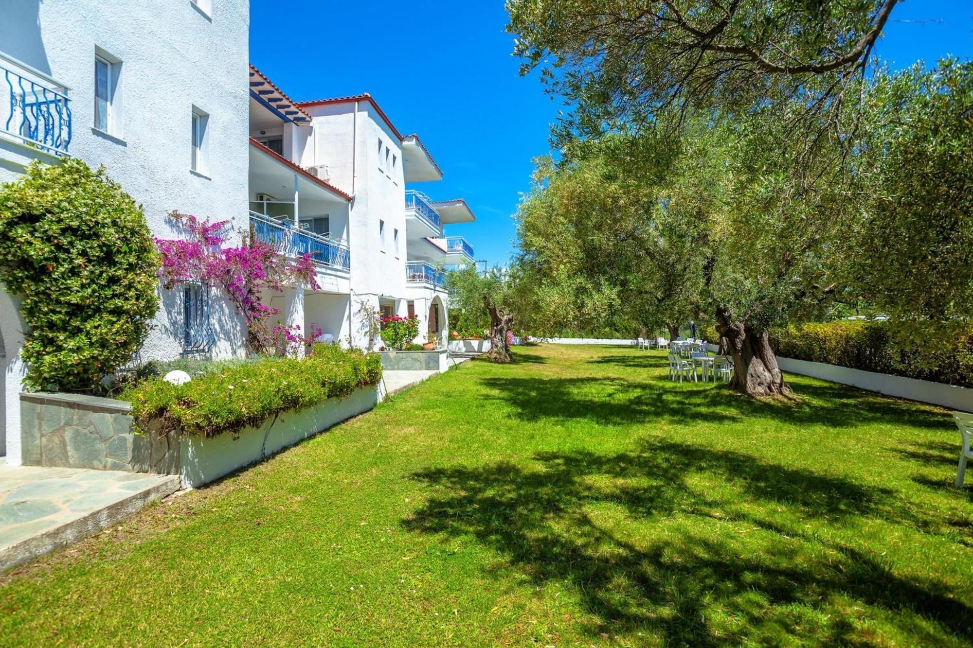 Xenios Faros Apartments Possidi Exterior photo